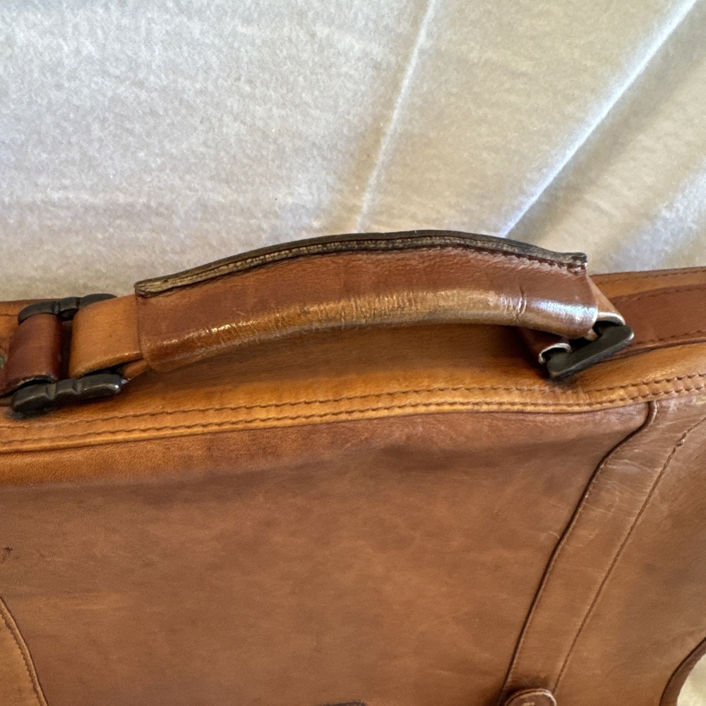 Vintage Geoffrey Beene GB Leather Messenger College Carry On Travel Briefcase - Picture 13 of 14